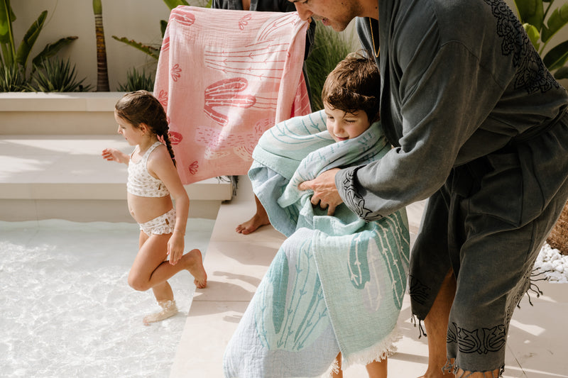 COTTON BEACH TOWEL- CACTI