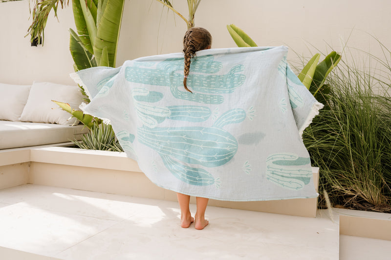 COTTON BEACH TOWEL- CACTI