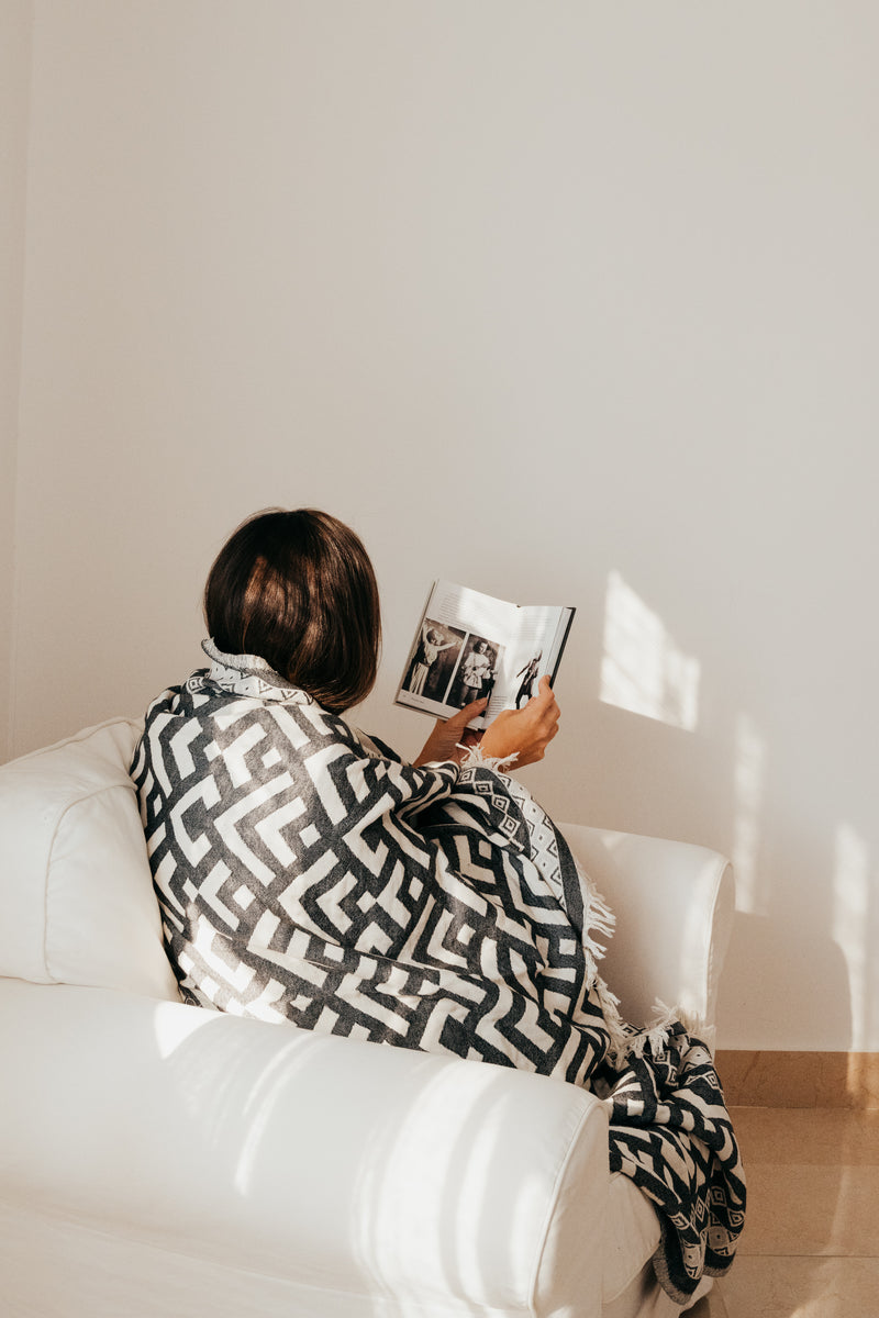 COTTON SOFA BLANKET-COZY DESERT HUES