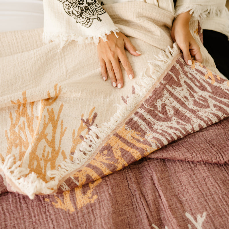 COTTON BEDSPREAD- DREAMING OF CORALS