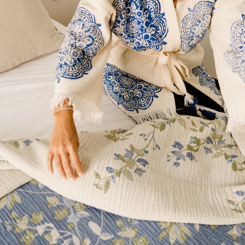 MUSLIN  BEDSPREAD-  BEGOUNVILLA