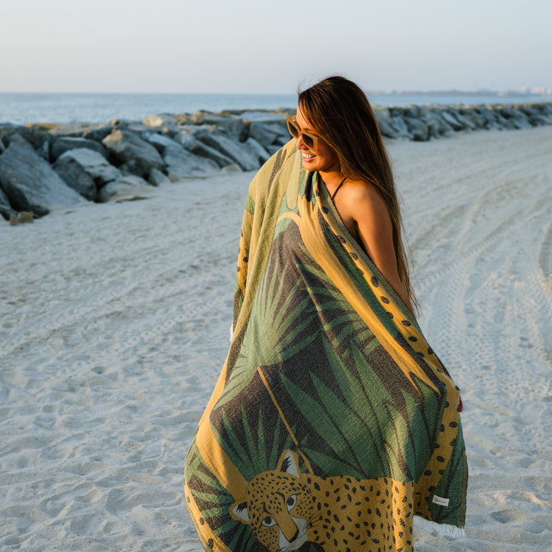 BEACH TOWEL-JUNGLE NOIR