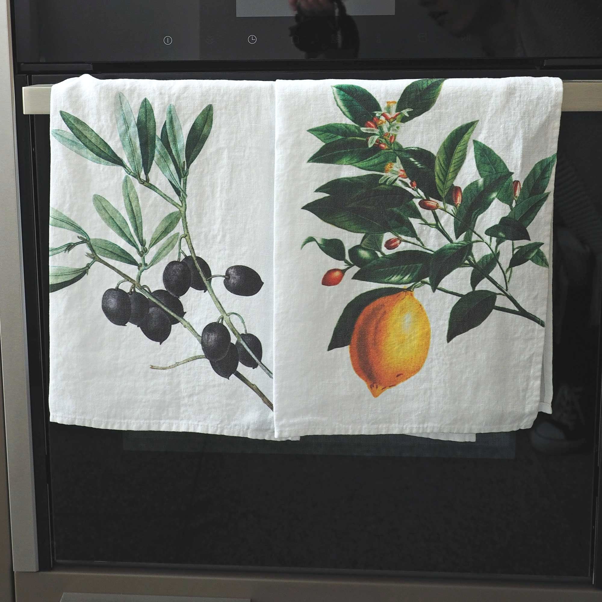 https://pamukme.com/cdn/shop/products/6001M-OLL-linen-tea-towels-olives-and-lemon-linoroom-1a_2400x.jpg?v=1674640781