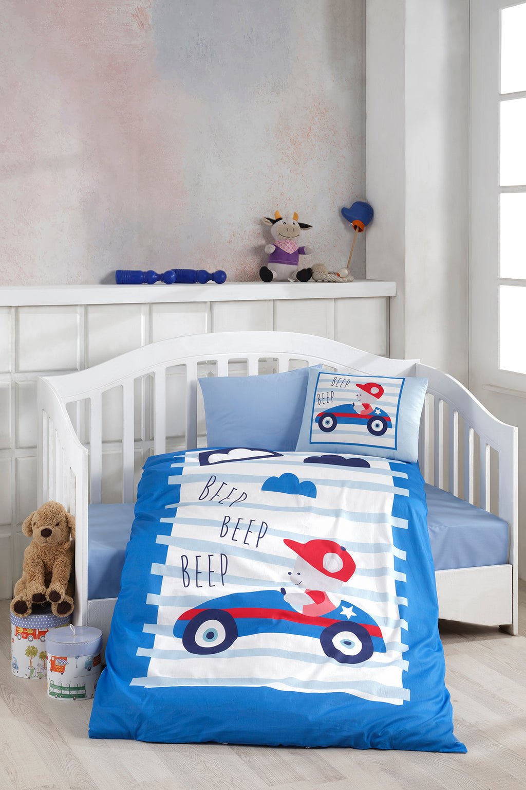 100% Turkish Cotton Baby Duvet Cover Set of 4  Size  Duvet cover: 100 cm x 150 cm  Flatsheet :120 cm x 160 cm  Pillows : 35 cm 45 cm each  Please note that the duvet is not included.  Product Details  Complete your little one's bedding with the cute panda design on the duvet set. Made from 100 % Turkish Cotton, our machine washable sets consist of a duvet cover, a flat sheet and two matching pillow cases. Little ones will absolutely enjoy snuggling into soft cotton fabric. Sweet dreams :)