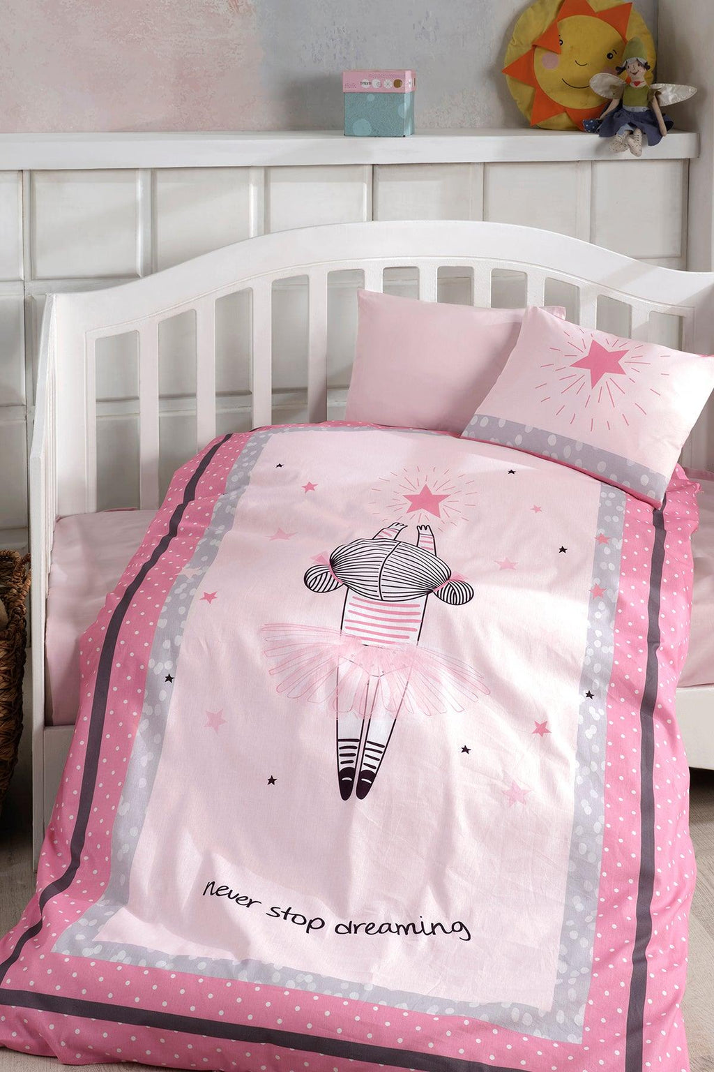 100% Turkish Cotton Baby Duvet Cover Set of 4  Size  Duvet cover: 100 cm x 150 cm  Flatsheet :120 cm x 160 cm  Pillows :35cm *45 cm each  Please note that the duvet is not included.  Product Details  Complete your little one's bedding with the cute panda design on the duvet set. Made from 100 % Turkish Cotton, our machine washable sets consist of a duvet cover, a flat sheet and two matching pillow cases. Little ones will absolutely enjoy snuggling into soft cotton fabric. Sweet dreams :)